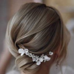 5 cute wedding updo for a short hair